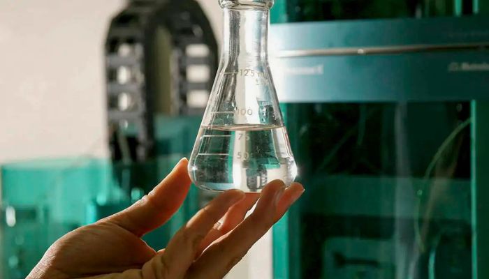  Metanol: saiba o que é a substância presente em bebida adulterada 